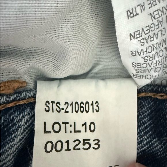 Zara High Waisted Distressed Mom Jeans Size 4 EUR 36 Light Wash Ripped Raw Hem - Picture 8 of 8